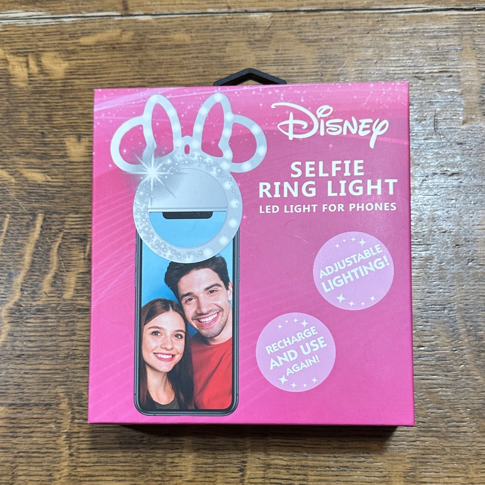 Disney Pink Selfie Ring Light with Ears new‎ in box